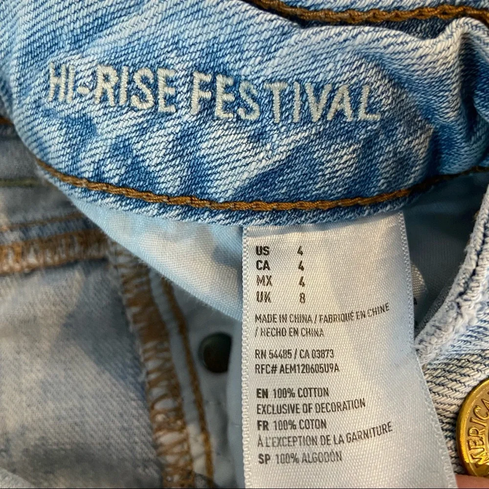 AMERICAN EAGLE Hi-Rise Festival Distressed Denim Shorts Blue Crochet Size 4